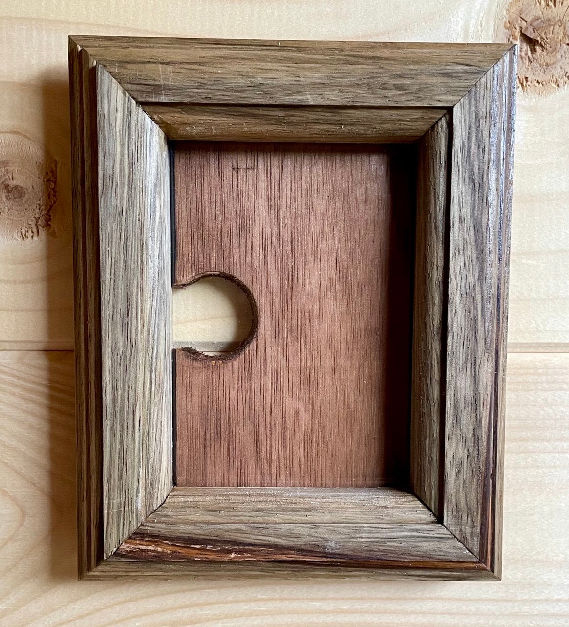 Cadre stylisé pour carte.